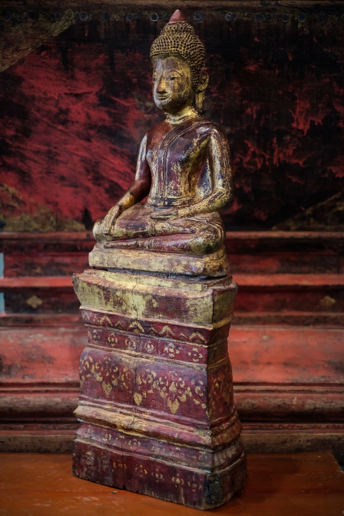 #thaibuddha #buddha #buddhas #antiquebuddhas #antiquebuddha #woodbuddha #sittingbuddha